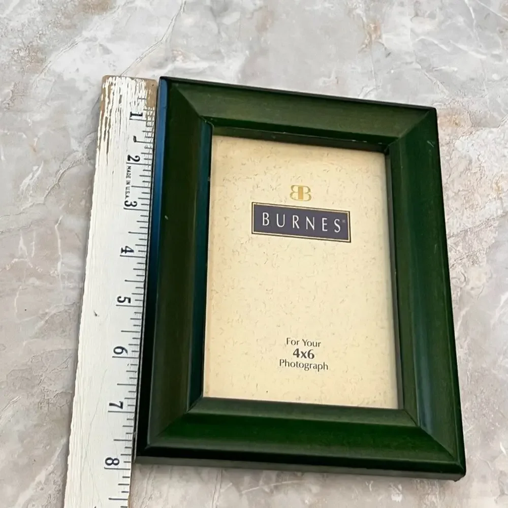 Burnes of Boston Green Wood Picture Frame 4x6 in Rectangle Matte Free Standing